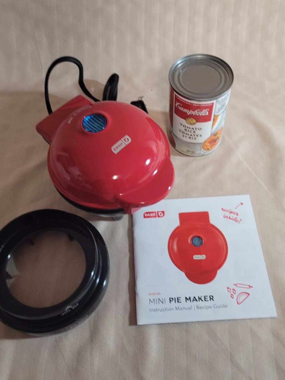 DASH Mini Pie Maker - Picture 3 of 6